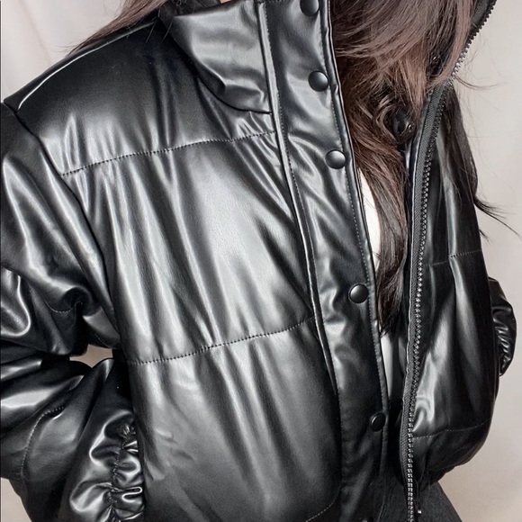 Cropped Puff Jacket - Picture 4 of 5